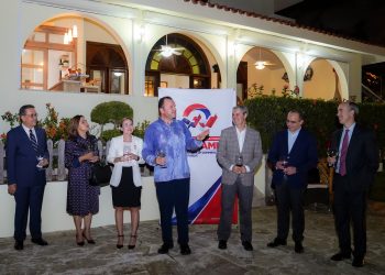 El presidente de la cámara, Gustavo de Hostos.