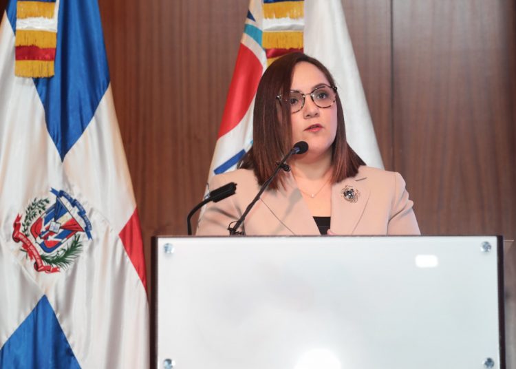 Elizabeth Mena, presidenta de Adoexpo.