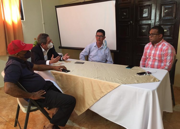 Fernando González, Roberto Paulino, José Rodríguez, y Edward Alcántara.