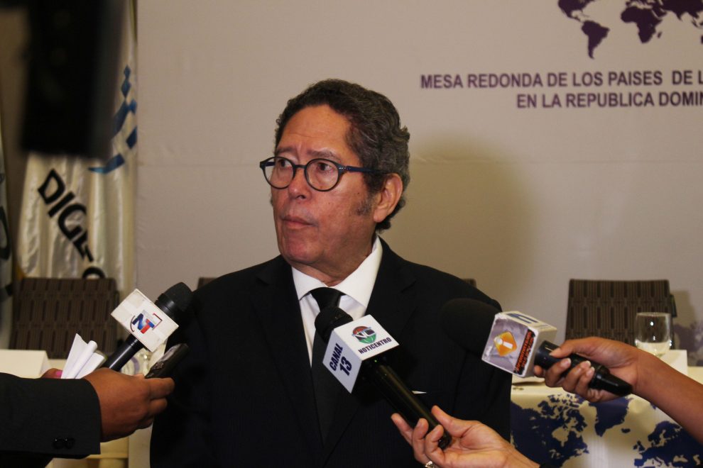 foto 1, fernando gonzález, presidente de la mesa redonda de la mancomunidad