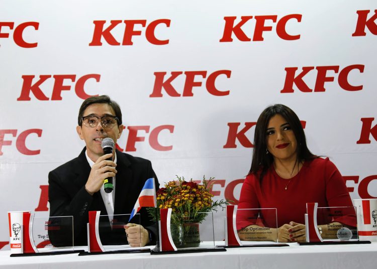 Pablo Girard y Vanessa González, ejecutivos en el país de KFC.