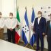 Sigmund Freund y Hostos Rizek en reunión con representantes de la Constructora