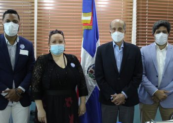 Arison Zorrilla, Coordinador de SWC República Dominicana; Olga Verónica, Coordinadora SWC Latinoamérica; Max Puig, presidente del Consejo de Cambio Climático, y Rodrigo Fincheira.