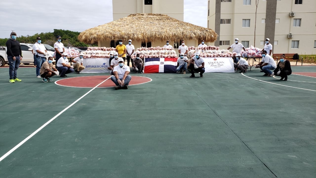 foto principal. equipo de dreams macao punta cana.