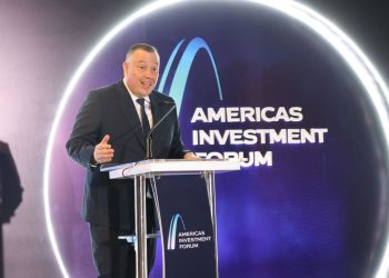 Durante su intervención en el Americas Investment Forum, Ernesto Gamboa señala que decisiones de inversión están siendo redefinidas por factores.