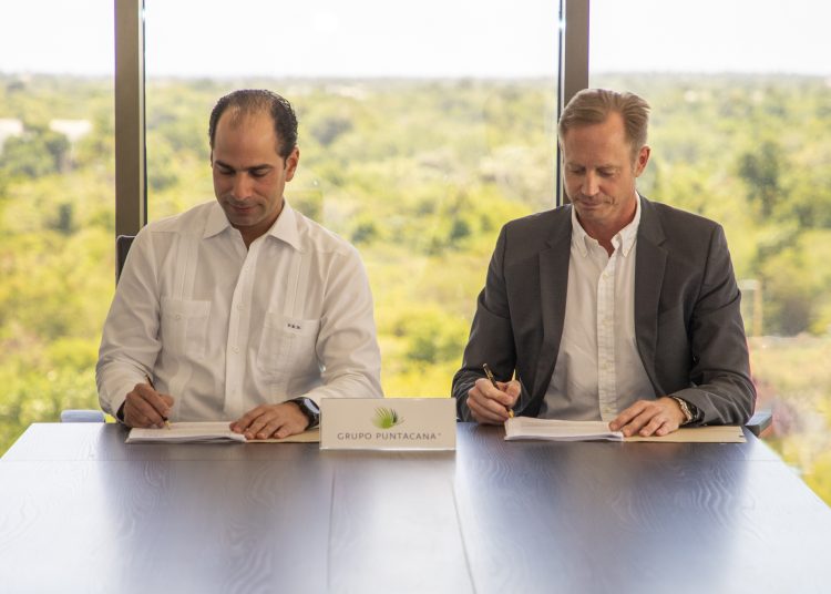 Frank Elías Rainieri y Michaell Bellmer. - Fuente externa.