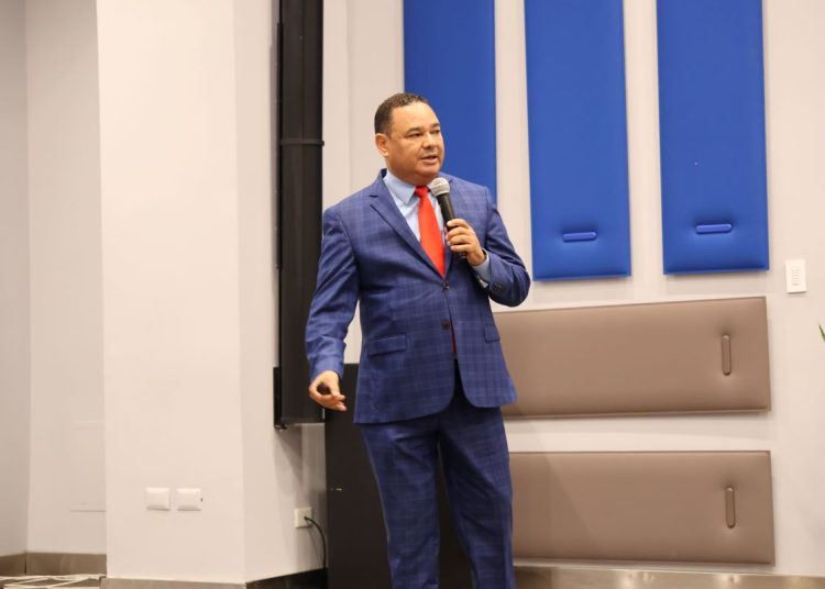 Franklin Vásquez identifica que ningún país ha logrado articular plenamente la educación preuniversitaria.