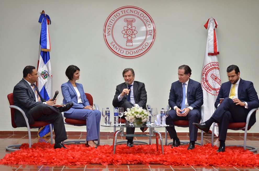 franklin vásquez, mercedes ramos, sergio roitberg, manuel corripio y rafael paz