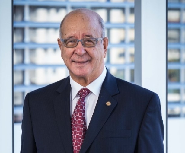 freddy reyes , presidente de la junta de directores de la nacional.