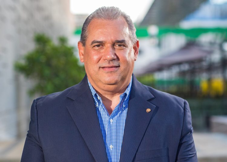 Freddy Simó, vicepresidente de Ventas Indirectas de Banca de Personas y Negocios del Banco BHD. | Fuente externa.