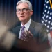 La mediana de los pronósticos de los gobernadores de la Fed señala que los tipos se situarán en 2024 en el 4.4%, (el equivalente a un rango del 4.25% al 4.5%), para llegar al 3.4% en 2025 y al 2.9% en 2026.