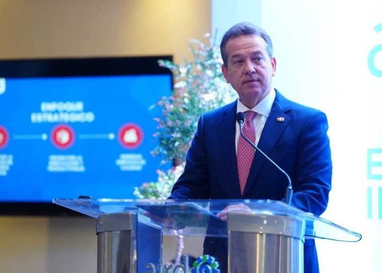 Víctor Bisonó, ministro de Industria y Comercio. - Fuente externa.