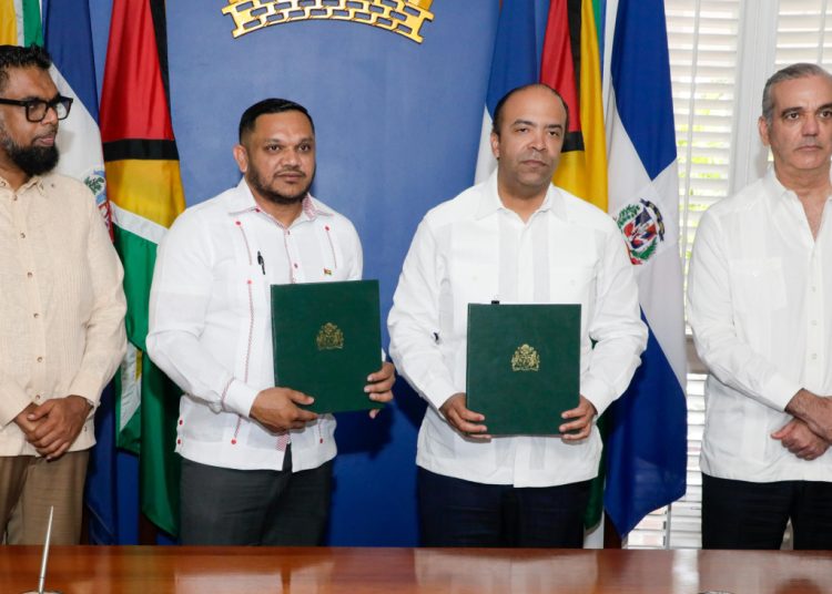 El acuerdo busca fortalecer la seguridad energética y ampliar la cooperación bilateral en materia petrolera y económica.