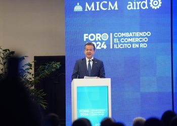 Víctor "Ito" Bisonó, ministro de Industria y Comercio. - Fuente externa.