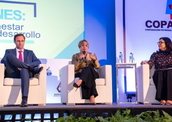 Kirsis Jáquez, durante su participación en panel del foro “Pensiones: pilar del bienestar y motor de desarrollo”. - Fuente externa.