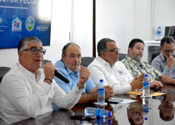 Ganadero en al desayuno agroindustrial. (4)