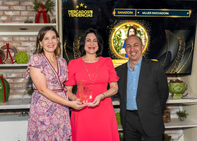 Geizel Torres, Amelia Reyes Mora y Marcelo Burman.