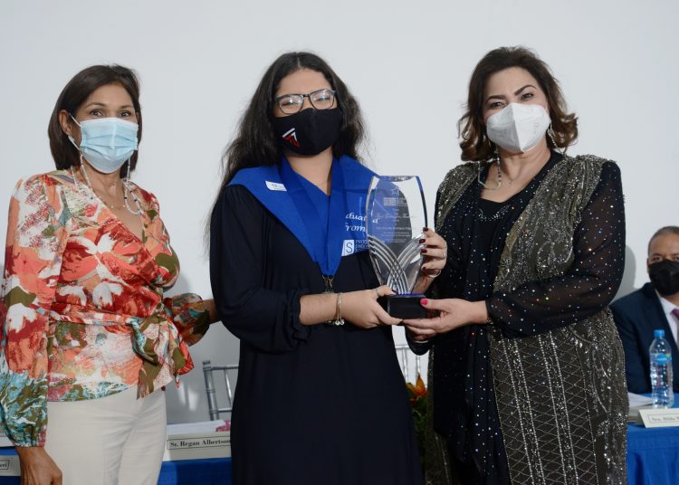Germania Ottenwalder, Eimy Rodriguez y Xiomara Gonzalez.