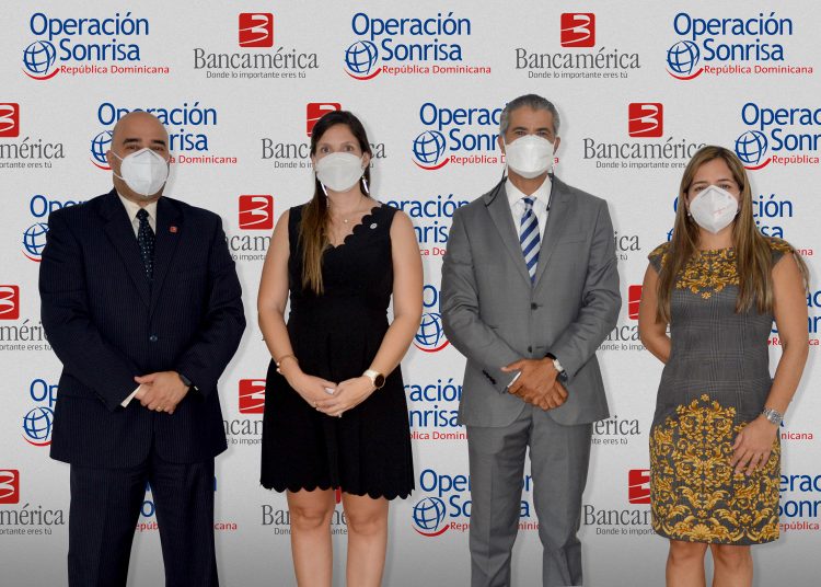 Giacomo Gianneto, Nicole Bourningal, Rafael Then y Natacha Quiterio.