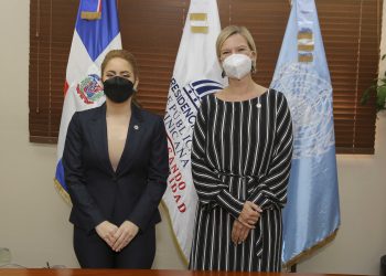 Gloria Reyes, directora general de Prosoli, e Inka Mattila, representante del PNUD.