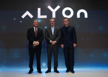 Lisandro Macarrulla, Luis Abinader y Luis Manuel Diez Cabral. | Fuente externa