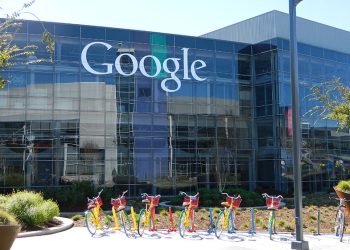 Según los organizadores de la protesta, las firmas Google y Amazon tienen un contrato de US$1,200 millones, denominado 'Project Nimbus', para proveer servicios de computación en nube al Gobierno y las Fuerzas Armadas de Israel.