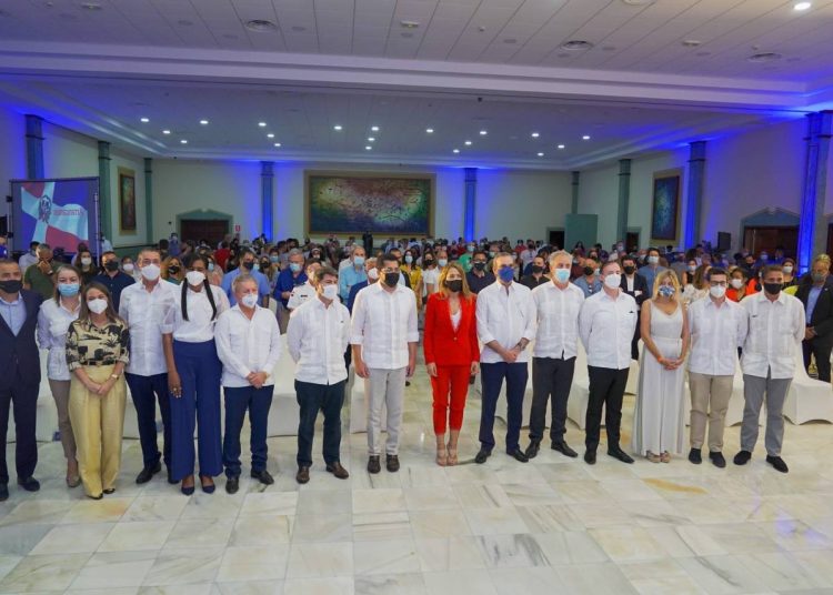 Grupo Piñero y Logitravel Tour