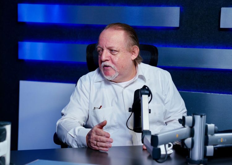 El economista Henry Hebrard estimó que la economía dominicana registraría un mayor crecimiento en 2026.