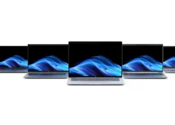 La nueva generación de HP Elite y Pro está equipada con capacidades de IA impulsadas por procesadores Intel Core Ultra 5 y 7 o procesadores AMD Ryzen PRO de última generación con NPU dedicadas para abordar tareas de IA.