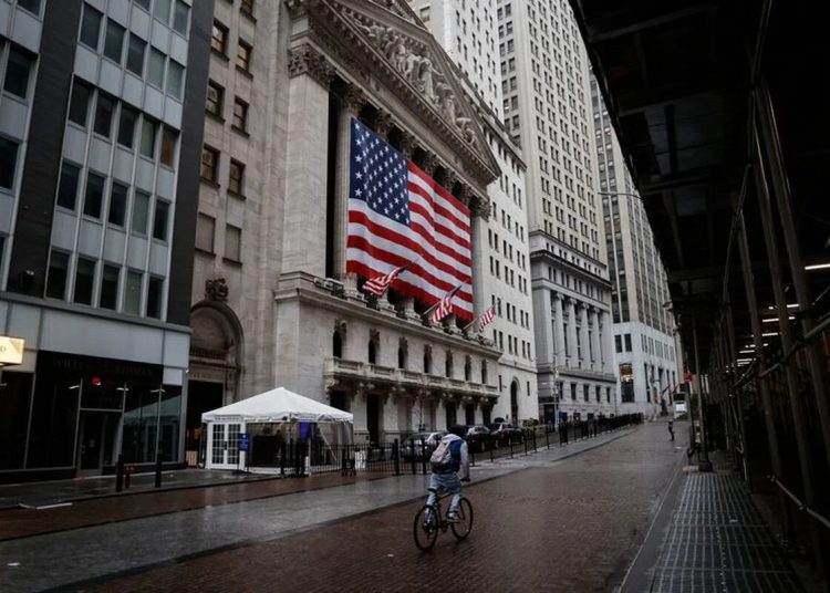 El aumento del gasto de los consumidores fue tanto en los servicios como en los bienes. - Fuente externa.