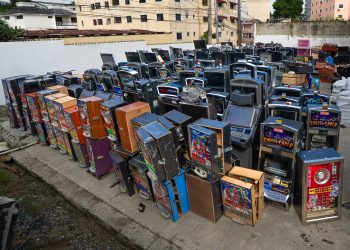 El subdirector de Casinos y Juegos de Azar, Manuel Rondón, afirmó que la incautación de estos equipos representa un golpe significativo contra la proliferación de actividades que se realizan al margen de la ley.