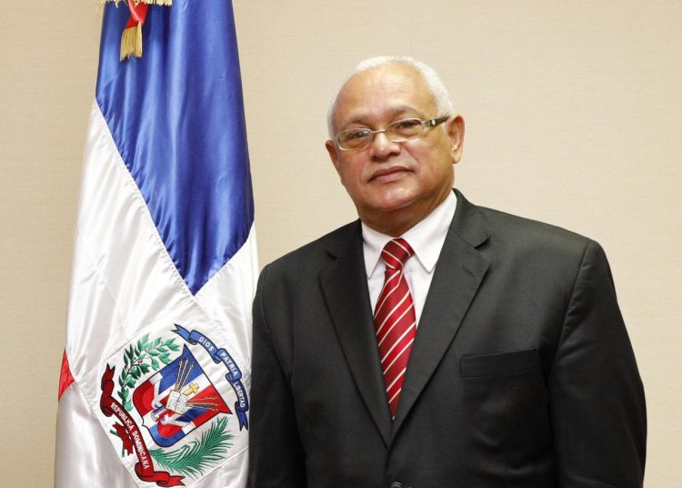 Luis Delgado.