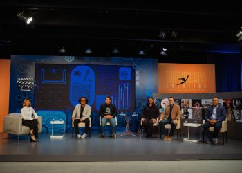 Escena de conversatorios realizados en el marco del proyecto “Dominicana Creativa. Talento en la economía naranja”, del Banco Popular. - Fuente externa.