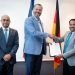 El embajador de RD en Alemania Francisco Caraballo junto Karsten Paul Windeler y Juan Mustafá. - Fuente externa.