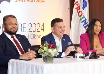 Nilo de la Rosa, Rafael Cruz Rodríguez e Ilonka Acosta.
