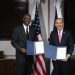 El ministro de Educación Superior, Franklin García, junto a Isiah Parnell, encargado de Negocios de la Embajada de Estados Unidos en República Dominicana. - Fuente externa.