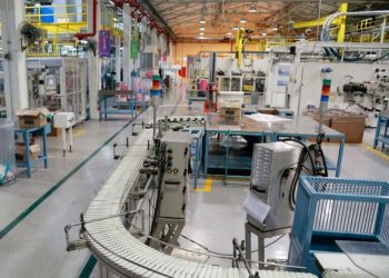 La pequeña industria fue el segmento que registró una caída, con una reducción de 5.4% en su producción.