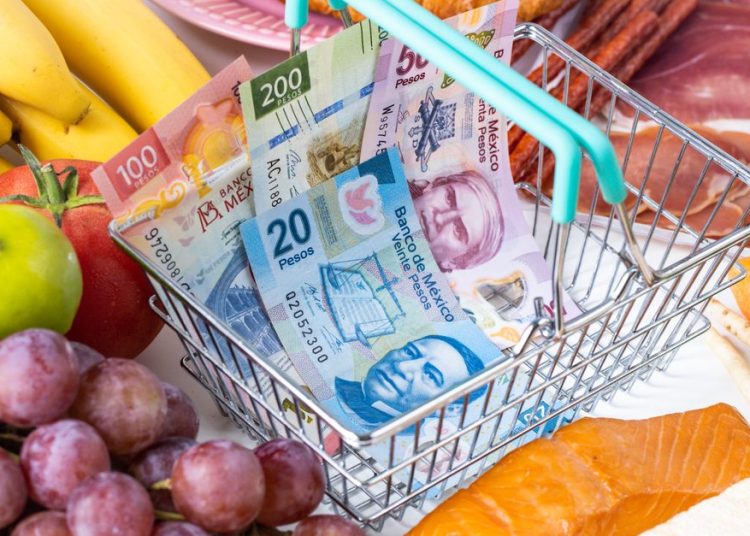 INPC registró una variación mensual de 0.66%, su mayor avance para noviembre desde 2021, mientras que la inflación quincenal se ubicó en el 0.24%.