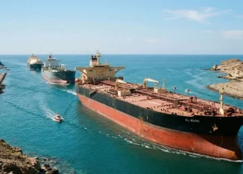 El Gobierno de Irán lanzó nuevas advertencias sobre el tránsito de petróleo por el Estrecho de Ormuz.