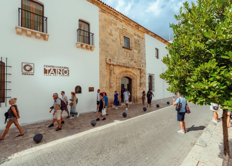 El Centro Cultural Taíno Casa del Cordón recibe de manera permanente a visitantes interesados en conocer y disfrutar de este espacio patrimonial y artístico.
