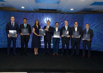 Aitor Palacio, Fernando Cabrera, Mirna Eusebio Lithgow, Christopher Paniagua, Arturo López Valerio, Rene Grullón, Eduardo Valcárcel y Mite Nishio.