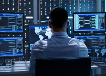 El WEF establece que la gestión del talento en ciberseguridad es una necesidad estratégica que deben afrontar conjuntamente organizaciones públicas y privadas para lograr un abordaje eficaz. - Fuente externa.