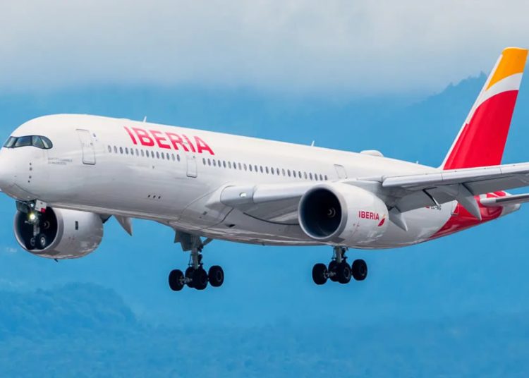 En Fitur, Iberia también ha llegado a un acuerdo de promoción turística con el Gobierno de Puerto Rico, que tendrá el objetivo de impulsar el destino caribeño en Europa.