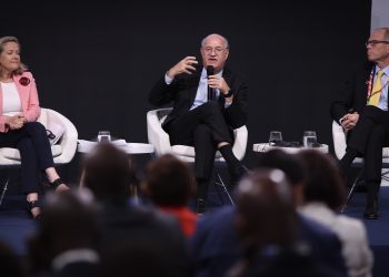 El programa añade mecanismo de financiamiento mixto y preparación de proyectos.