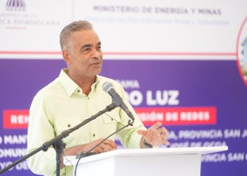 Joel Santos resaltó que los proyectos de electrificación urbana tienen el propósito de devolverles dignidad y esperanza a las comunidades más remotas del país .