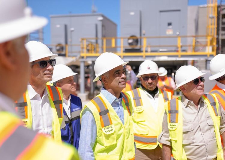 El ministro Joel Santos manifestó que Energía 2000 es un proyecto fundamental y estratégico para el desarrollo energético de la República Dominicana.