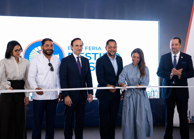 Inauguran Expo Feria Destino Oeste 2026 con unas 60 empresas y 44 emprendedores para promover negocios, inversión y desarrollo productivo hasta el 30 de agosto.