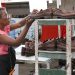 Los programas de capacitación para mujeres emprendedoras son limitados y solo el 14% de las EIF cuenta con estas iniciativas.