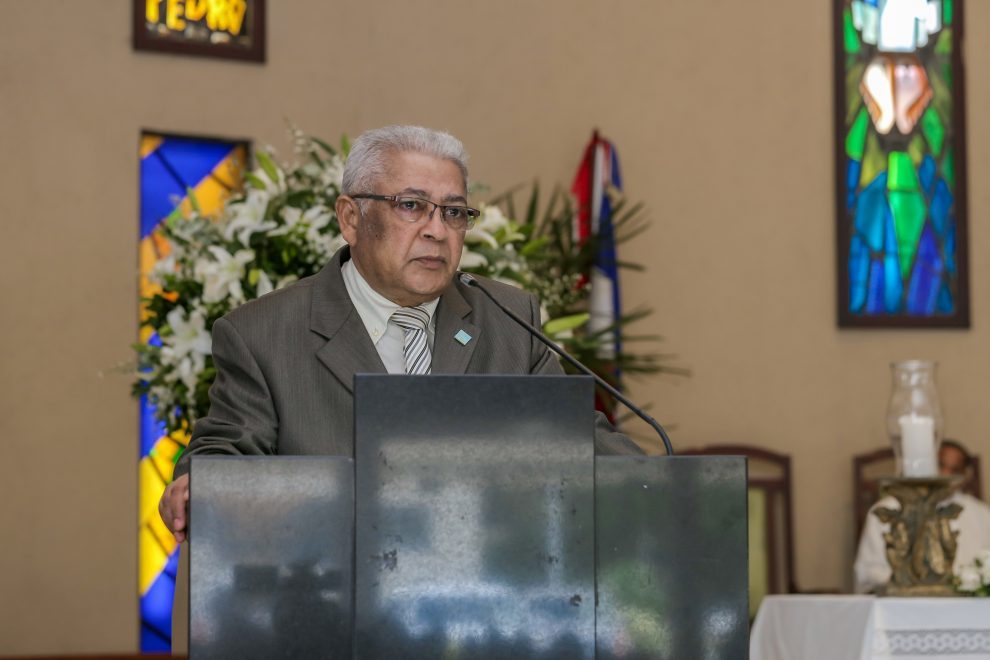 ing. julián santana, aministrador de la eted