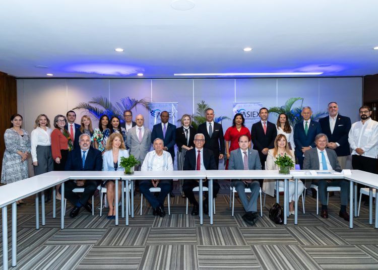 Entre los países participantes se encuentran representantes de las misiones de los Estados Unidos de América, Canadá, España, México, Francia, Portugal, Brasil, Colombia, Alemania, Italia, y el Reino Unido, entre otros países.